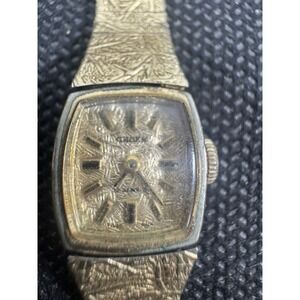 Vintage Ladies Gruen 17 Jewels Swiss Analog Wrist Watch 10K RGR Bezel/Band Works
